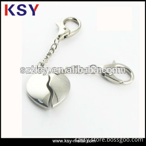 Hot sell custom zinc alloy keychain with engrave logo